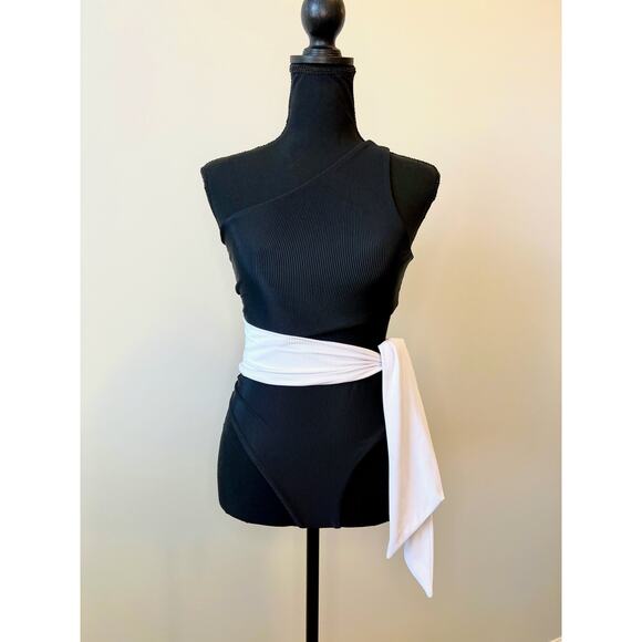 Beach Riot Women's Charlie One Piece in Black/White Medium Tie Waist Ribbed - Picture 2 of 4